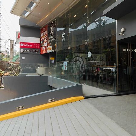 Отель Reddoorz Premium Near Ust Hospital Манила Экстерьер фото