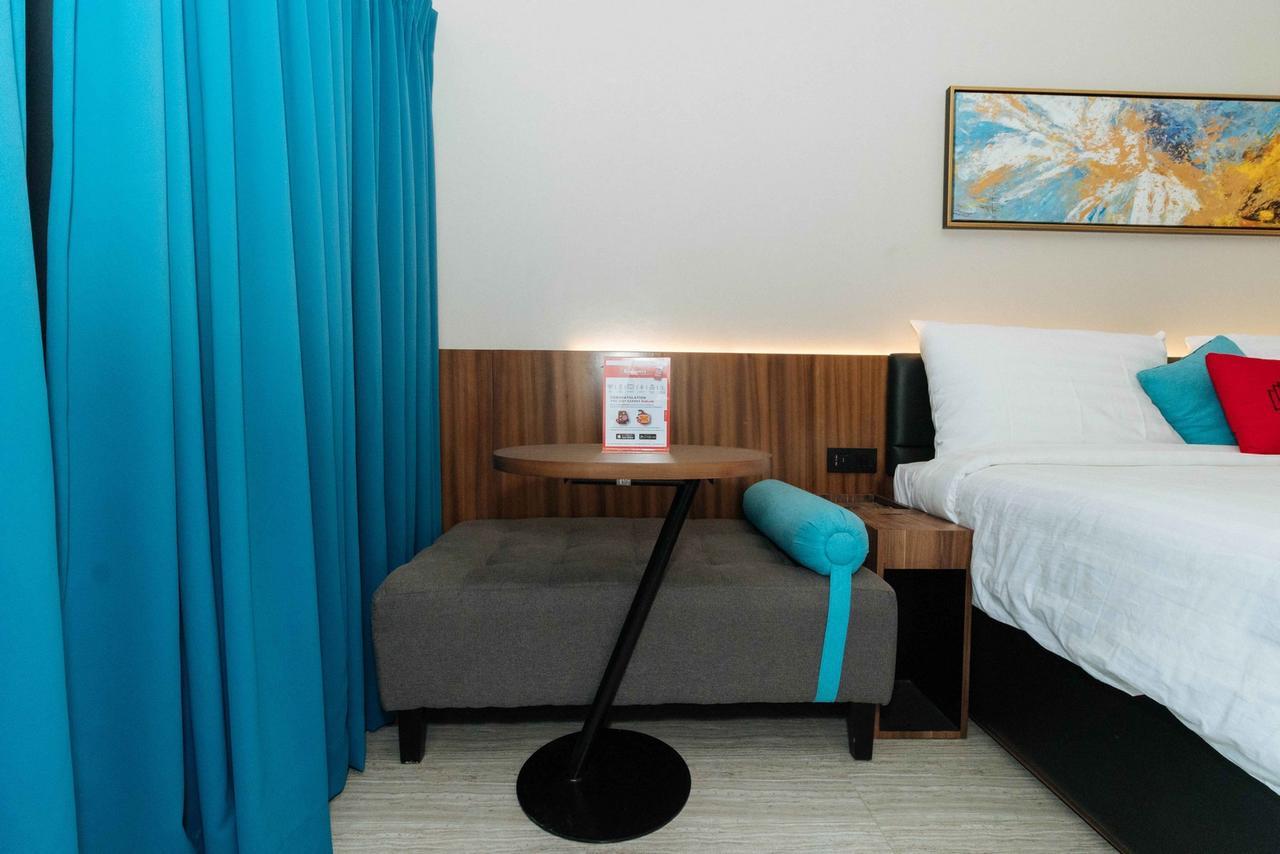 Отель Reddoorz Premium Near Ust Hospital Манила Экстерьер фото