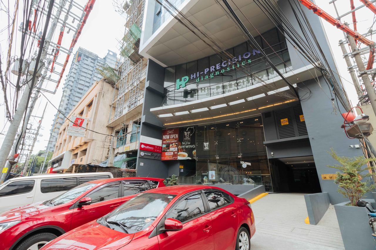 Отель Reddoorz Premium Near Ust Hospital Манила Экстерьер фото